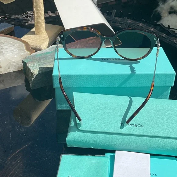 Tiffany & Co. Havana Brown Gradient Sunglasses display picture 2